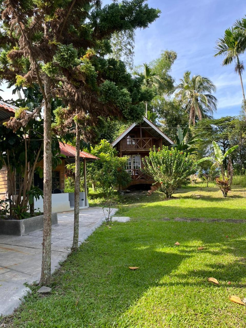 Eka'S Bungalows Maninjau Exterior foto